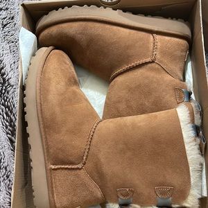 Ugg size 7